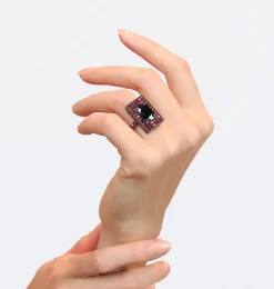 Captivo Ring (Australian black sapphires and Rubies)