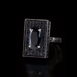 Captivo Ring (Australian Black Sapphires)