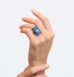 Captivo Ring (Blue Topaz and Ceylon Sapphires)