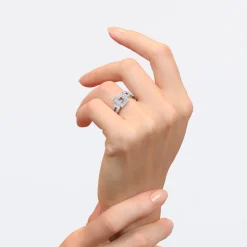 Geometric Diamond Ring