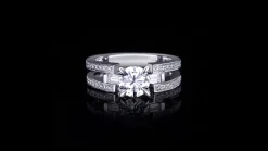 Metropolis 1.01ct Round Diamond Engagement Ring