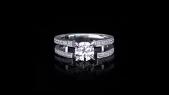 Metropolis Engagement Ring | 1.01ct Round Brilliant Diamond