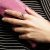 Regina 2.5mm Ring (Alternate Set Diamonds)