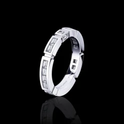 Regina 3mm Ring (Baguette Diamonds)