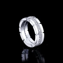 Regina Single Row Diamond Ring