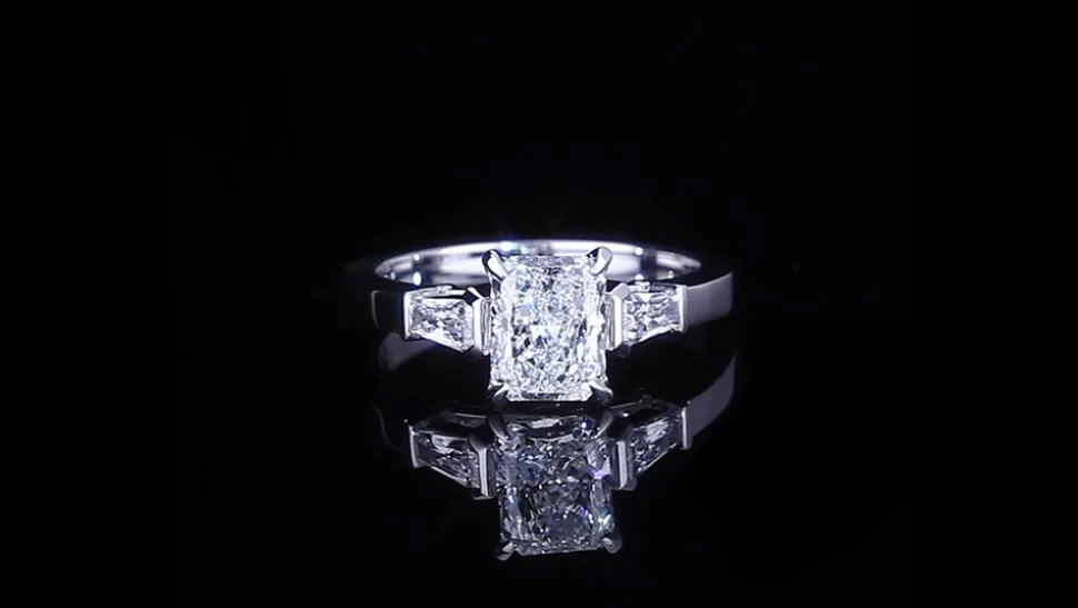 Upswept 1.51ct Radiant cut Diamond Engagement Ring
