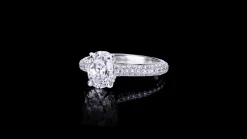 Venus 1.70ct Oval Diamond Engagement Ring